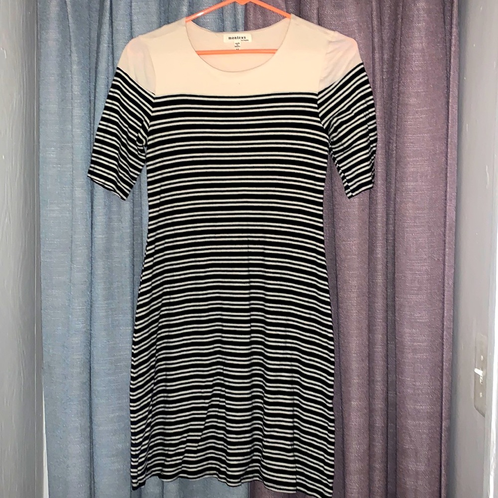 Quarter sleeve contour dress